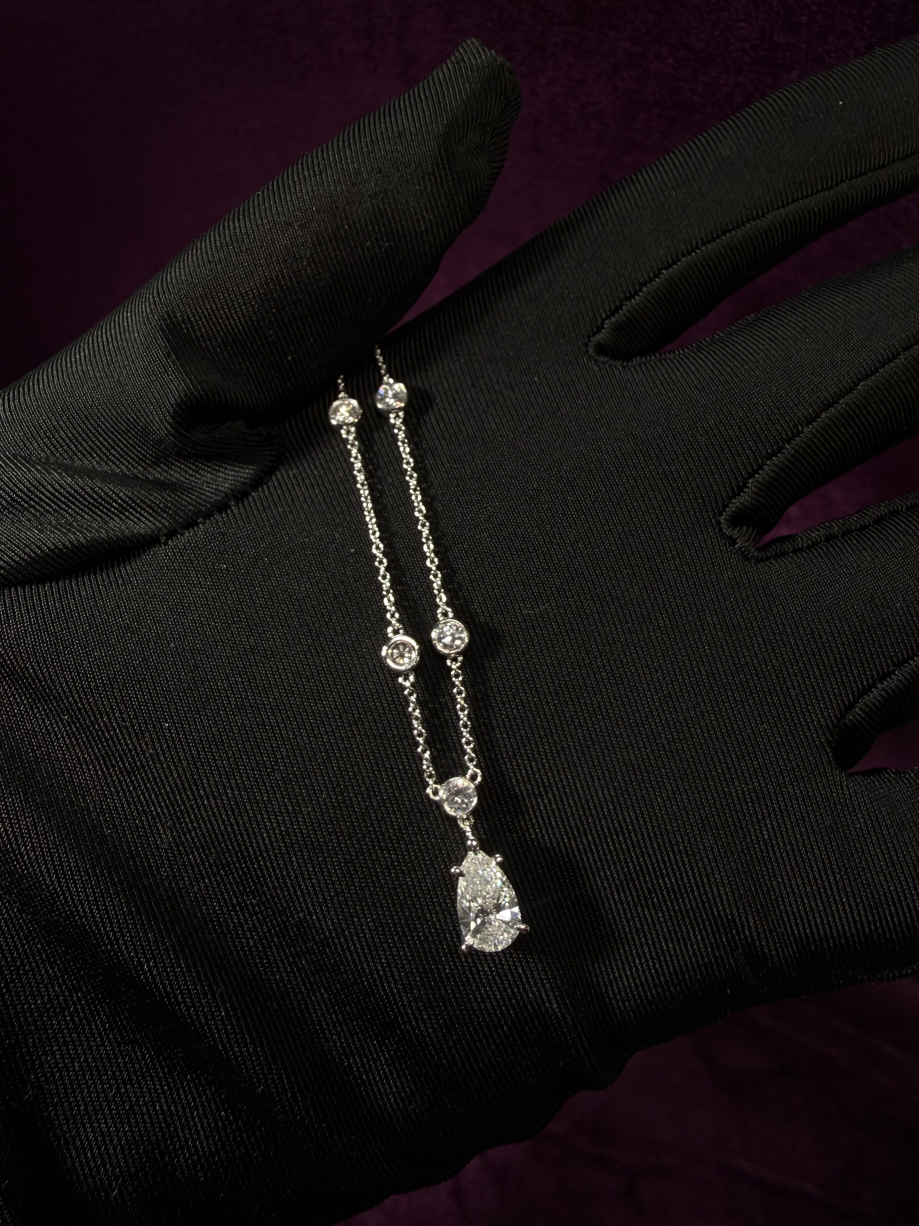Pearshape rondelle-chain Drop Necklace