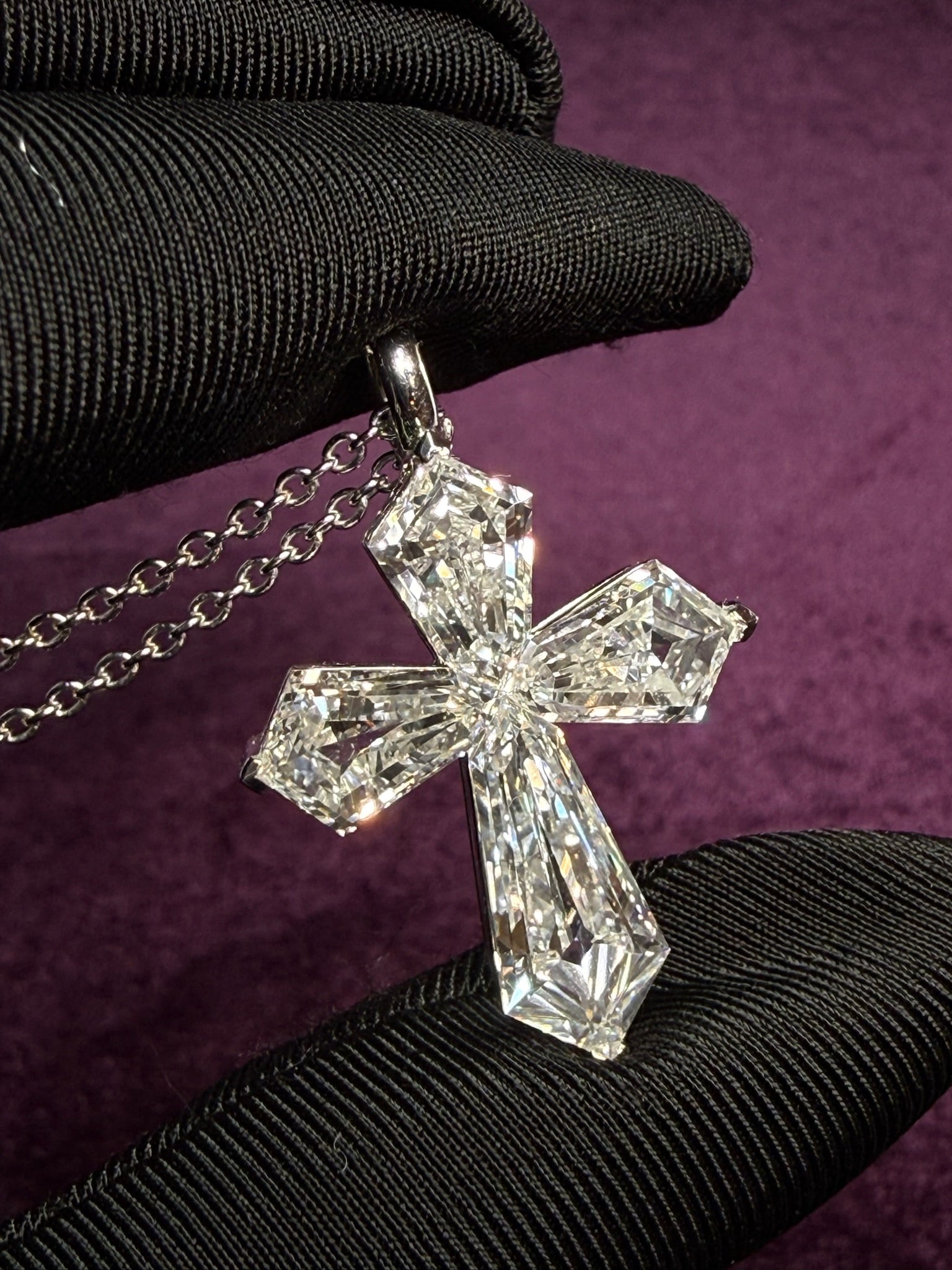 Torapezoide cross Necklace